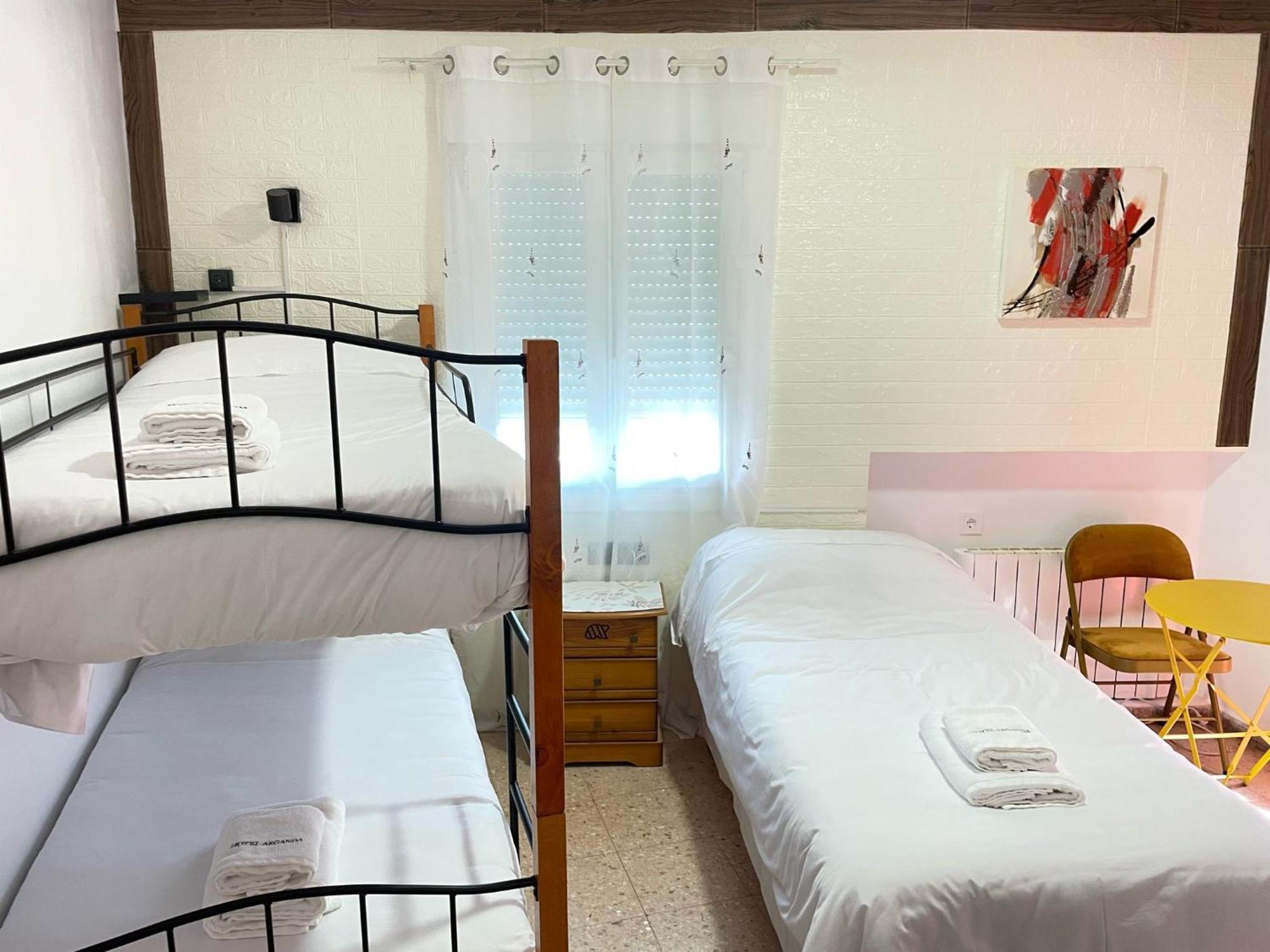 Hotel Arganda Arganda Del Rey Esterno foto